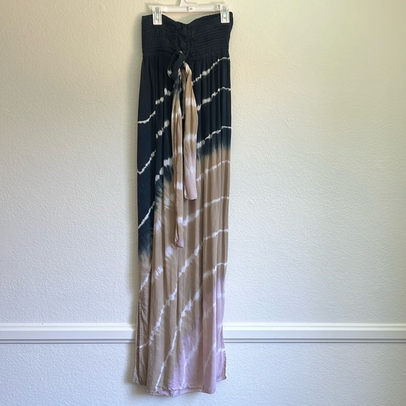 bali queen Dresses & Skirts - Strapless summer dress